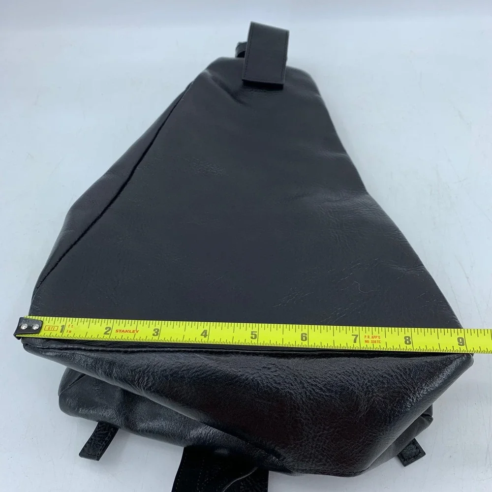 90s Y2K Wilsons Leather Goth Black Italian Leather Convertible Sling Backpack